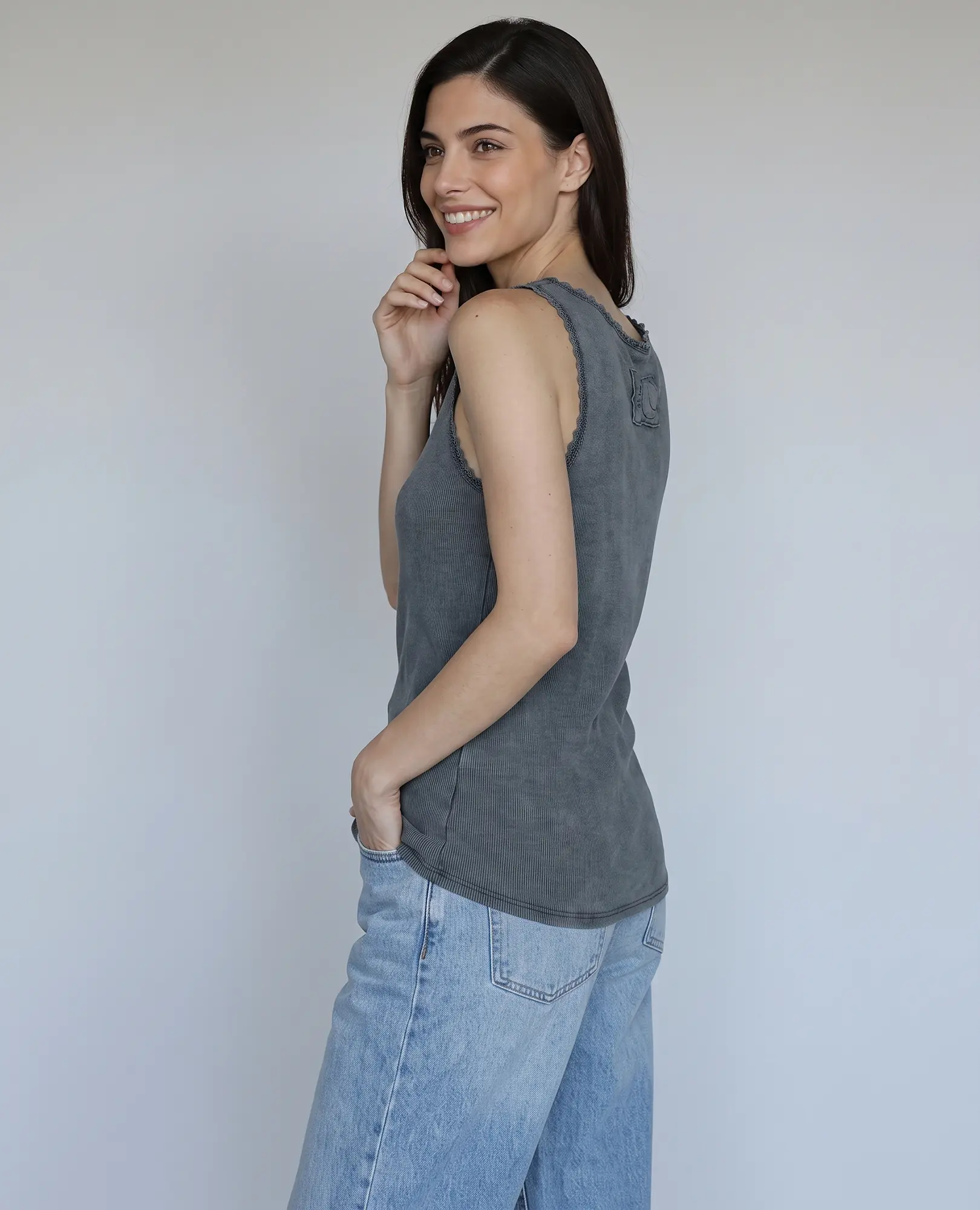 גופיית ניקי תחרה - Image 18